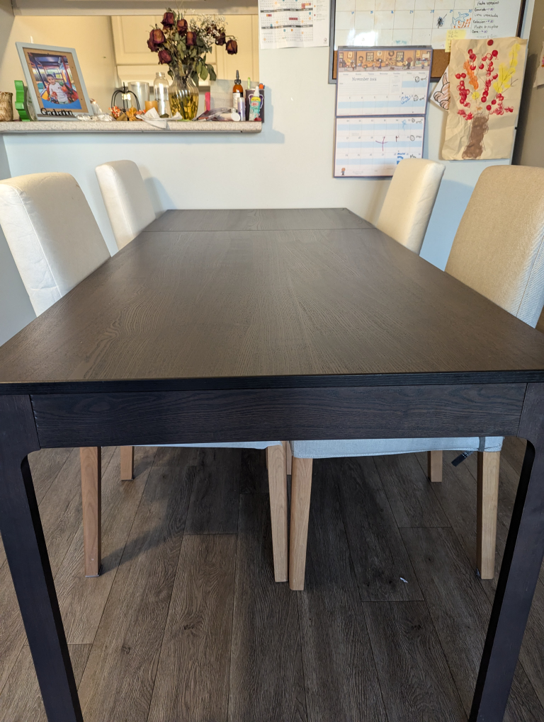 Extendable Dining Table from 120 to 180cm and chairs