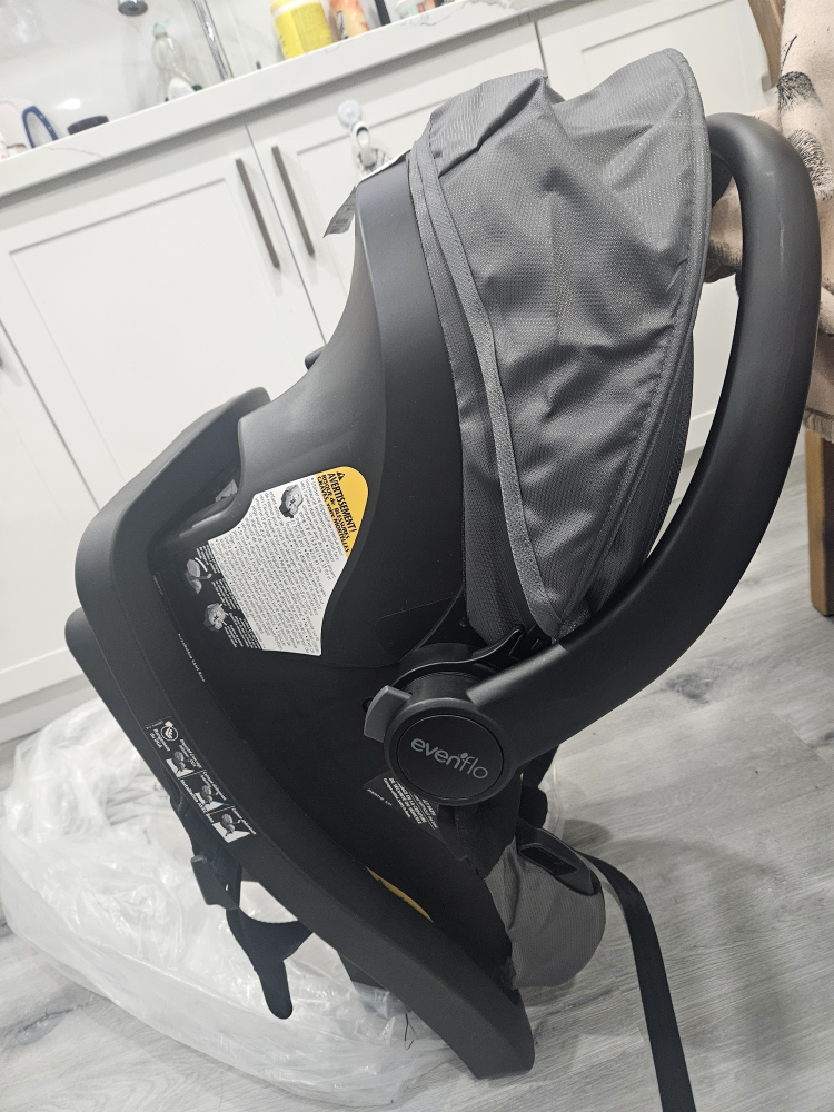 Evenflo Embrace Infant Car Seat - photo 3