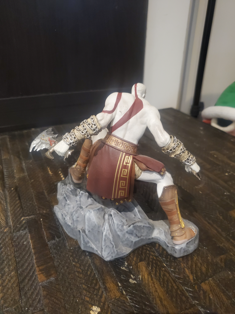 God of War Kratos Statue - photo 2
