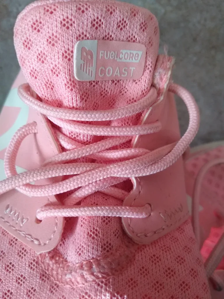 Size 2 Kid's Running Shoes image indicator(8)