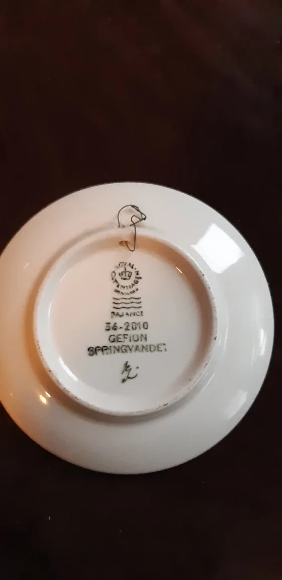 Royal Copenhagen Miniature Plates - Set of 4 image indicator(2)