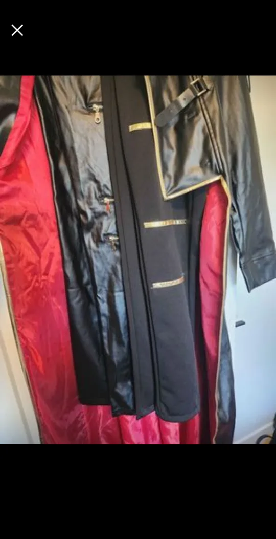 Gilgamesh in NY Black & Red Long Cosplay Coat image indicator(3)