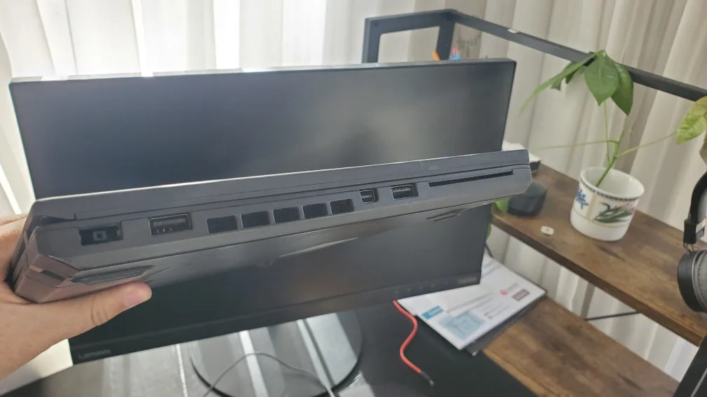 Lenovo ThinkPad Laptop image indicator(4)