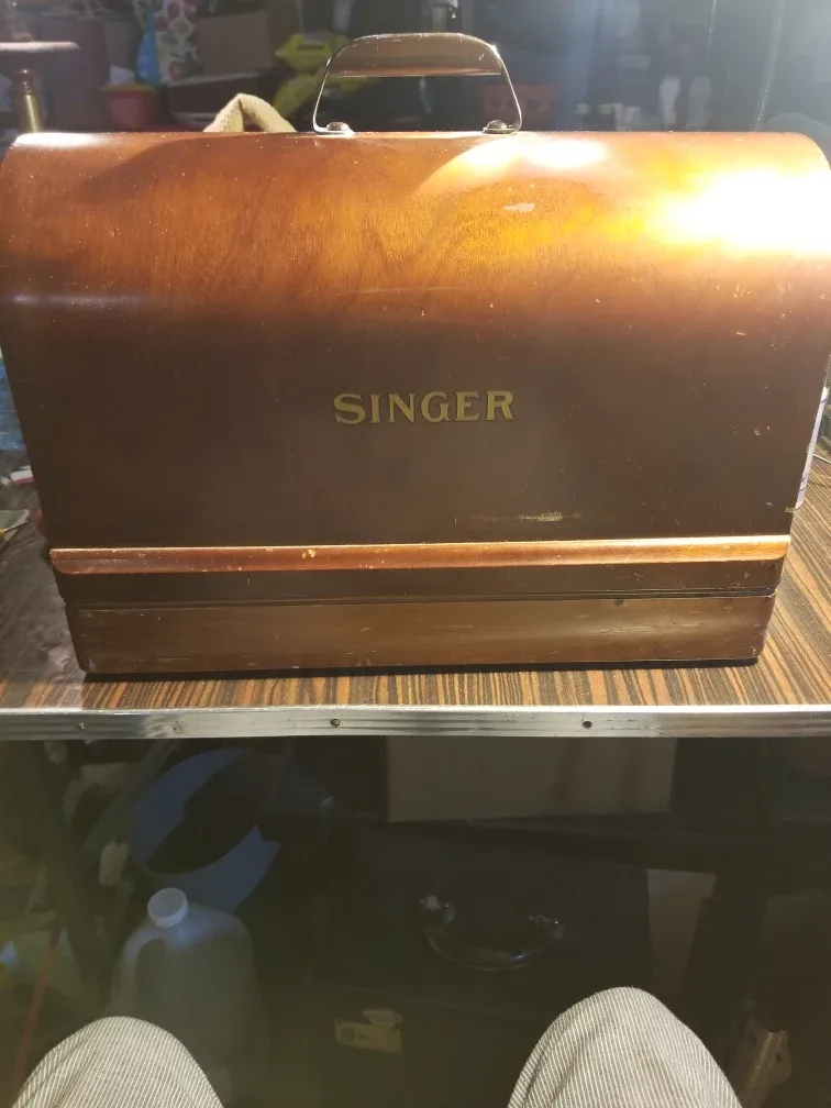 Vintage Singer 128 Sewing Machinev image indicator(4)