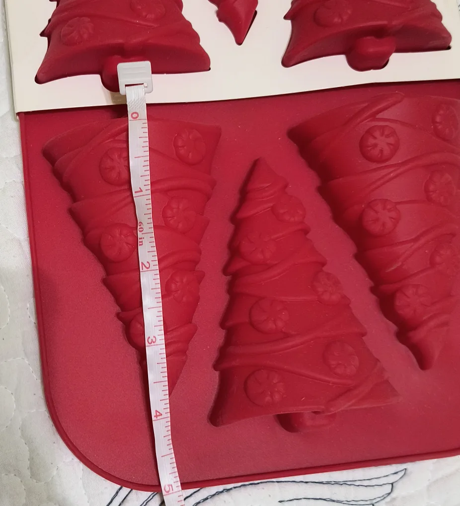 Celebrate It Christmas Tree Silicone Treat Mold🧡 image indicator(4)