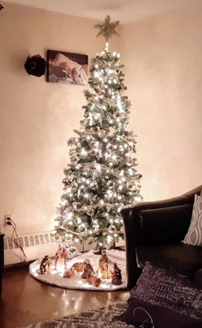 7 ft Noma Marcelle Pre-Lit Artificial Christmas Tree $100 OBO - photo 4