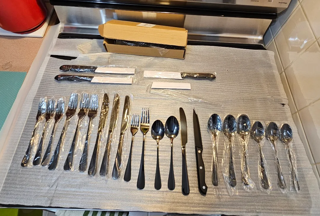 Black Flatware Set - 24 Piece thumbnail