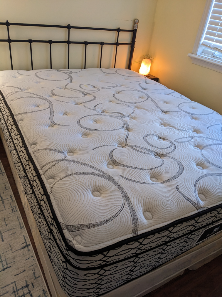 Sealy Posturepedic Mattress Queen size