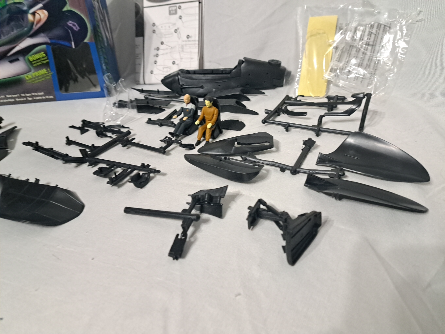 Star Trek Nemesis Scorpion Snap Together Model Kit - photo 4