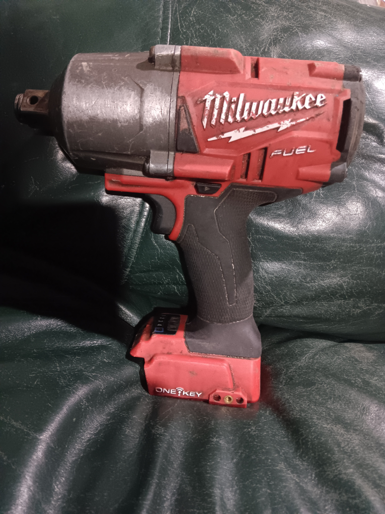Milwaukee FUEL Impact Wrench - photo 2