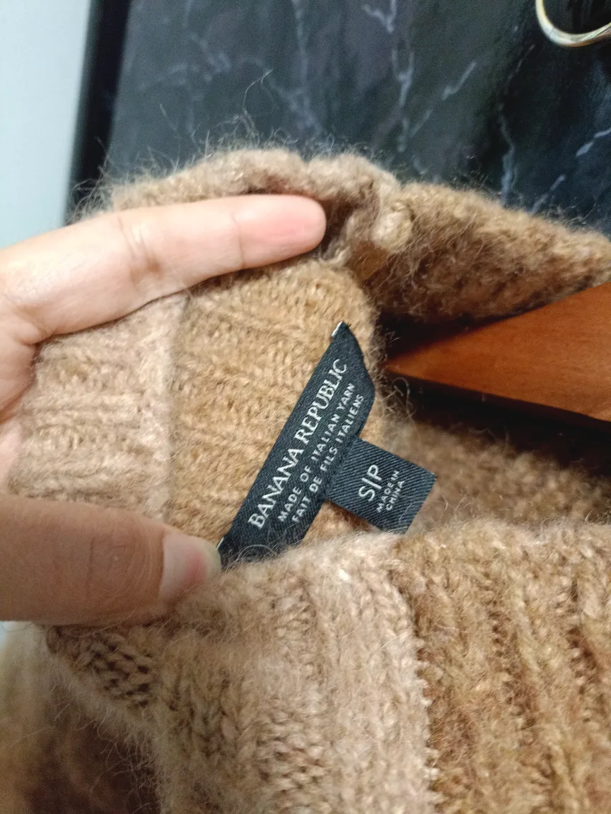 Banana Republic Sweater (Moving Sale) image indicator(4)