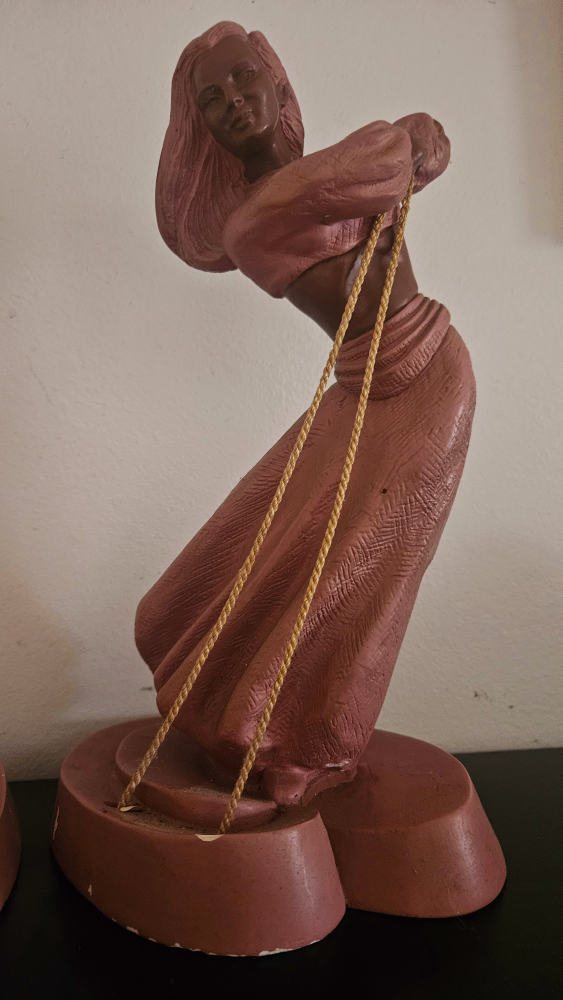 Vintage 1950's Chalkware Statues - photo 4