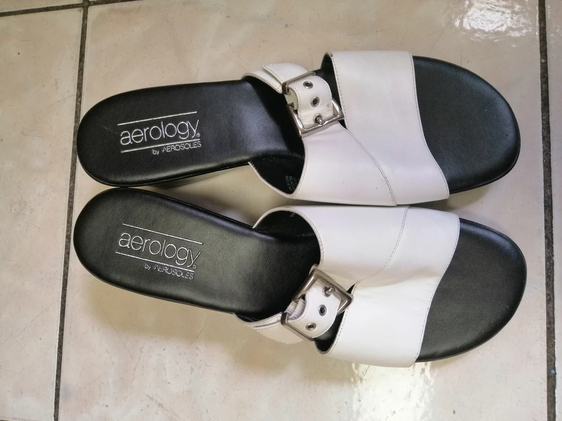 Aerology by Aerosoles White Buckle Wedge Sandals - photo 4