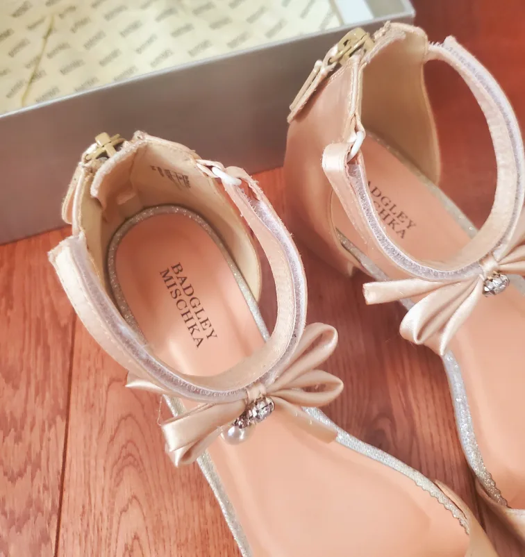 Badgley Mischka Girls' Sandals - size 5 US image indicator(3)