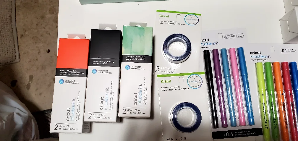 Cricut Mug Press Bundle with Inks and Markers image indicator(2)