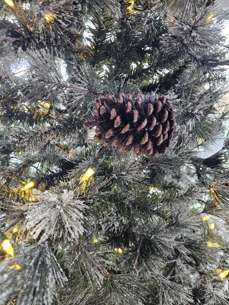 Pre-lit Artificial Christmas Tree - photo 2