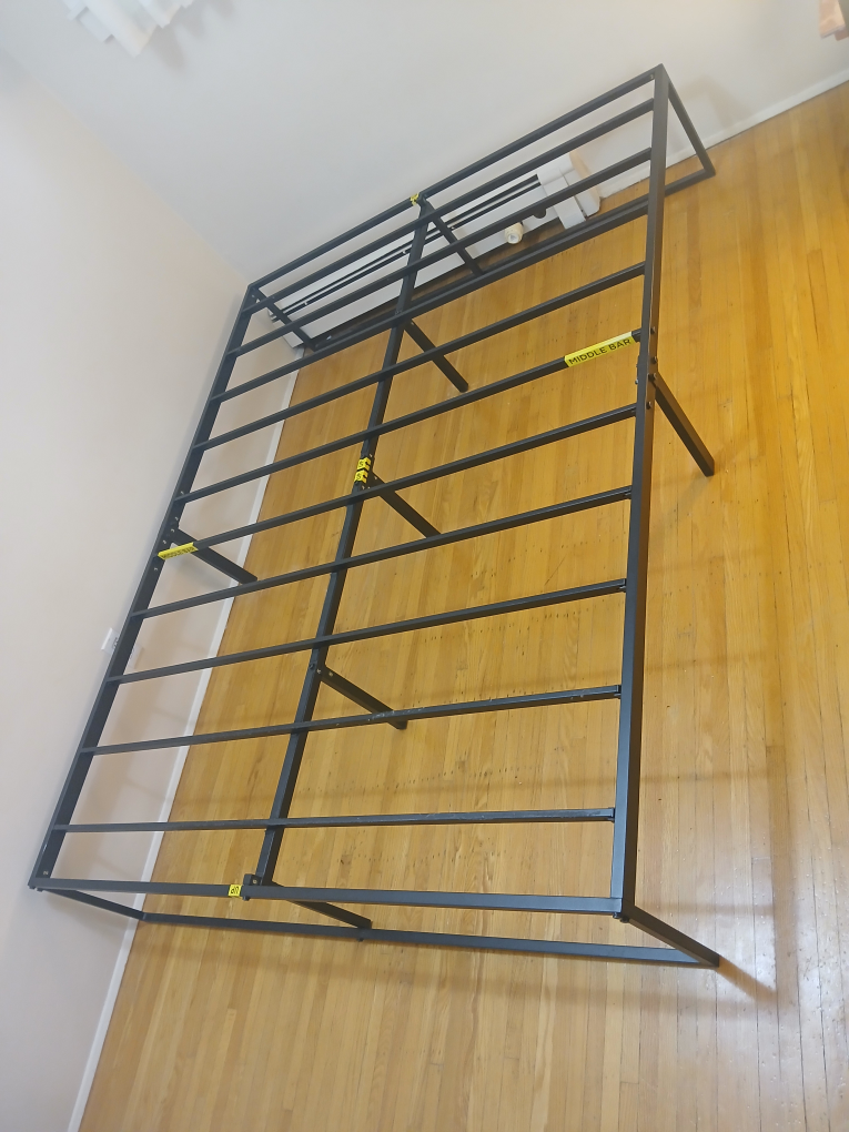 bedframe queen size