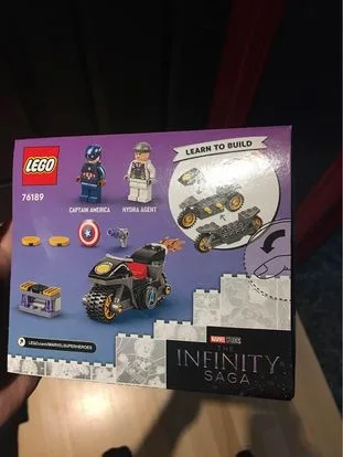LEGO Marvel Infinity Saga Captain America and Hydra Face-Off image indicator(2)