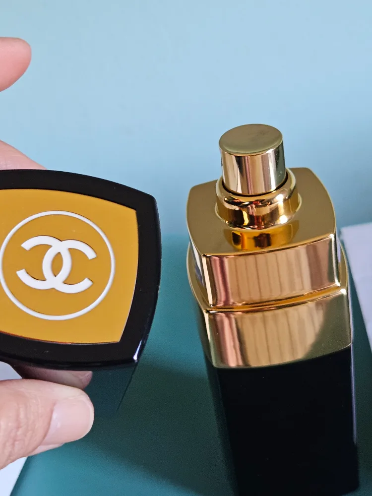 Chanel No. 5 Eau de Toilette Spray 100ml image indicator(3)