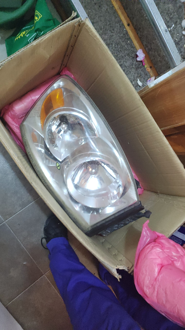2008 Dodge Ram 3500 Headlights Assembly
