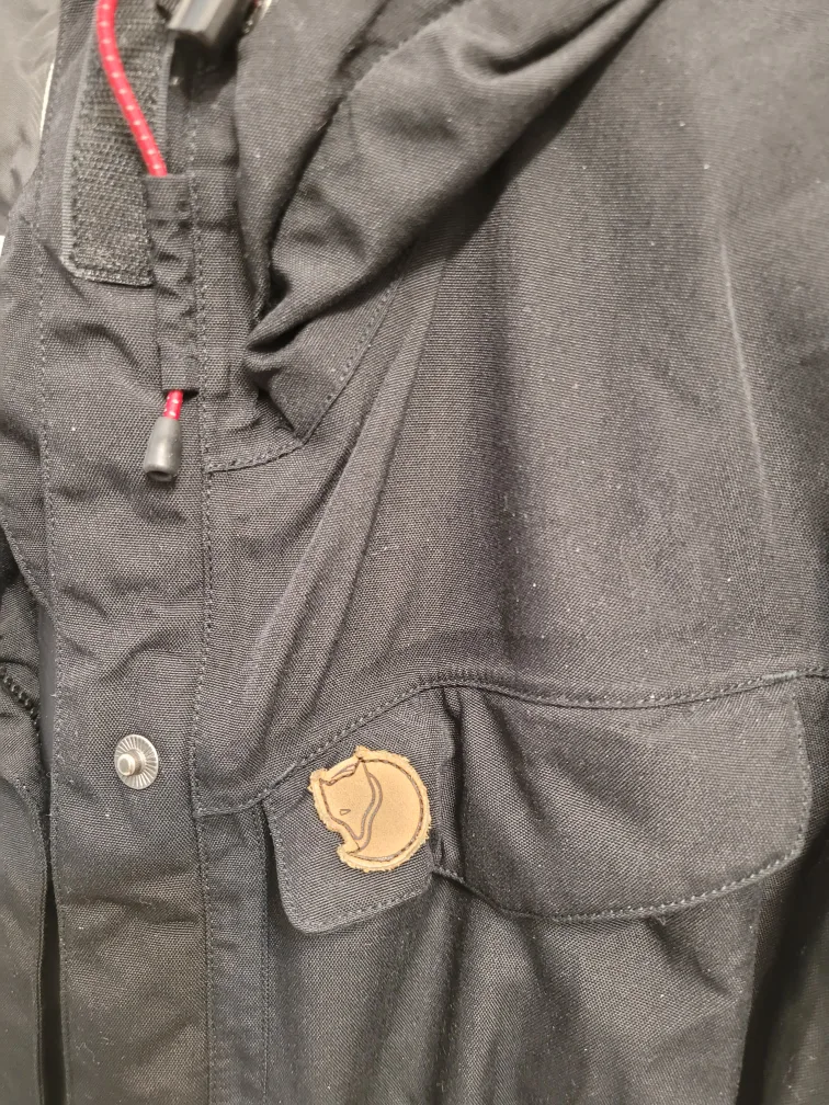 Fjällräven Women's Winter Jacket image indicator(2)