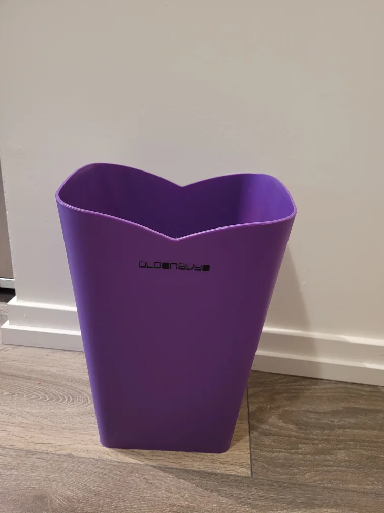 Purple Plastic Wastebasket thumbnail