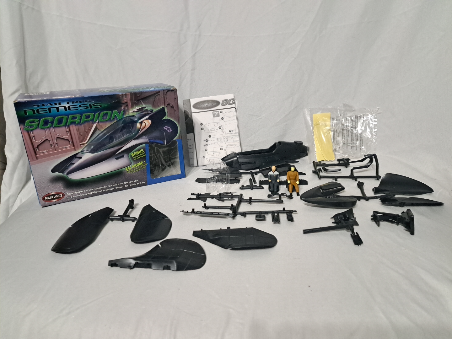 Star Trek Nemesis Scorpion Snap Together Model Kit - photo 2