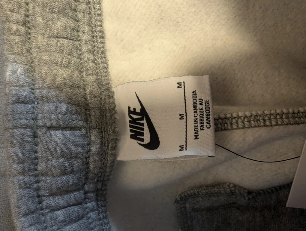 🧡 Nike sweatpants - Brand New - $113 in store image indicator(8)