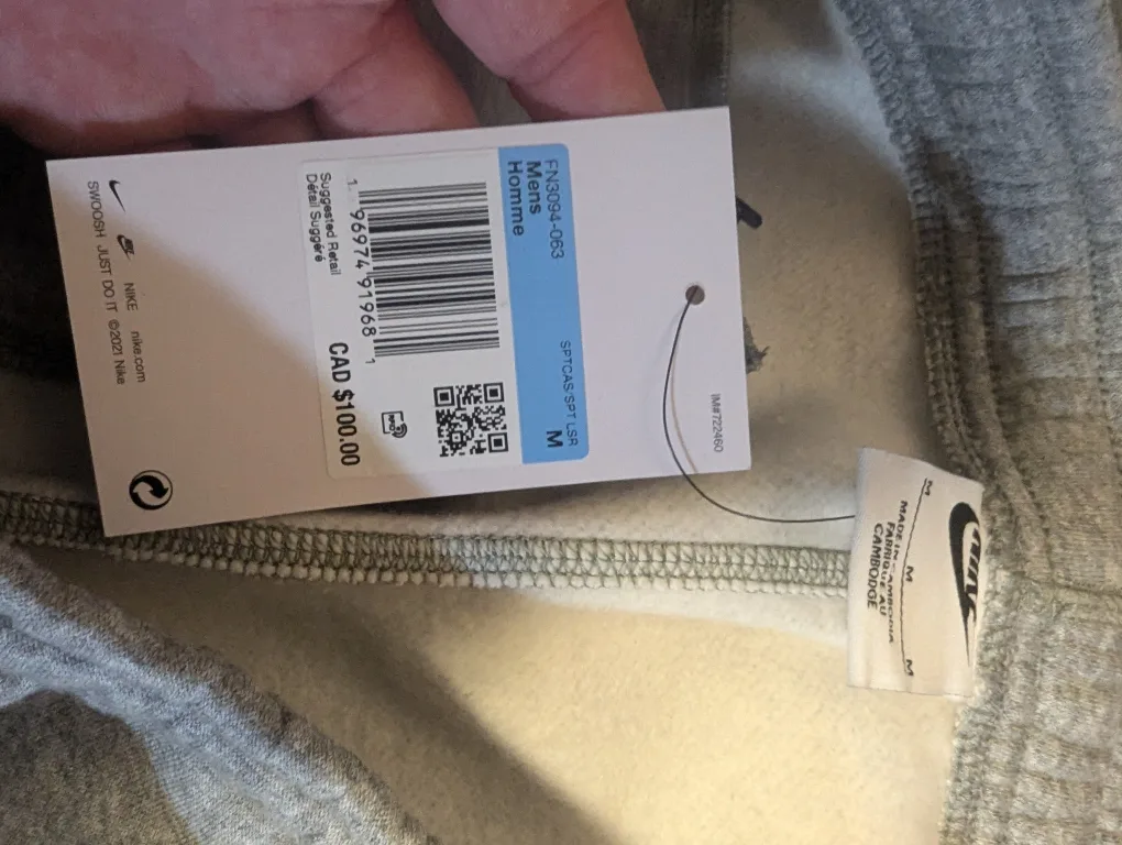 🧡 Nike sweatpants - Brand New - $113 in store image indicator(9)
