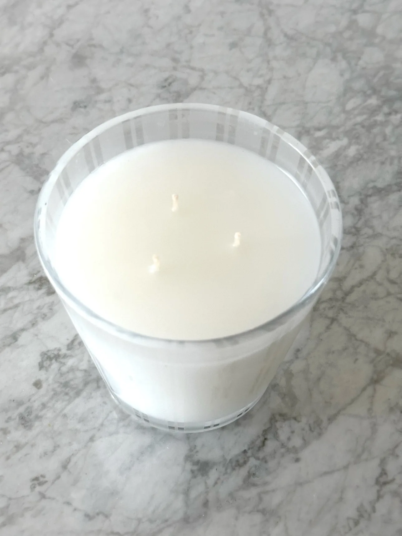 New Nest 3-wick Moroccan Amber Candle 600g image indicator(2)