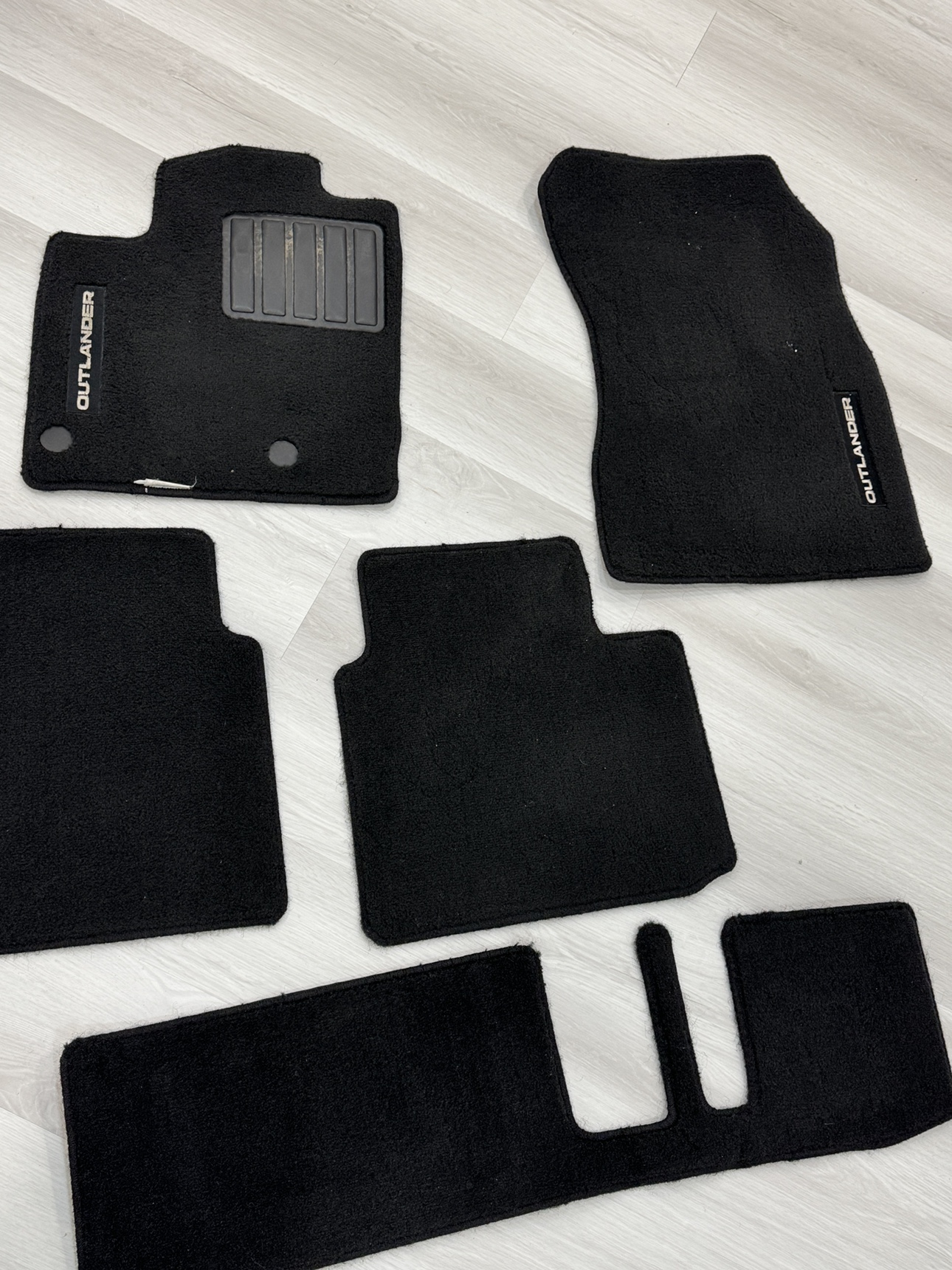 Mitsubishi Outlander 2023 Floor Mats
