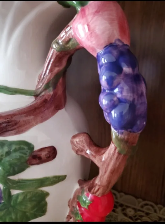 Vintage Vase with Handles image indicator(3)