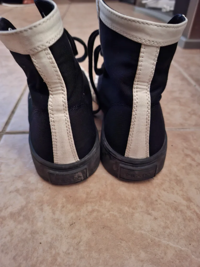 prada women shoes image indicator(2)