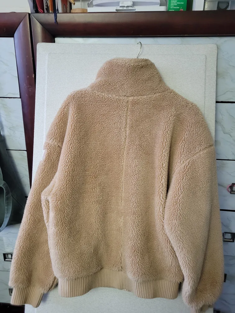 Alo Yoga Teddy Fleece Jacket image indicator(5)