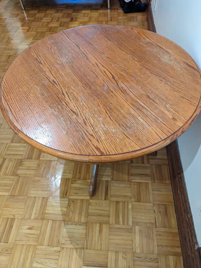Wood table and chairs image indicator(3)