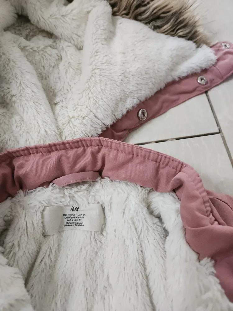 H&M Girl's Winter Jacket (4-5Y) image indicator(3)