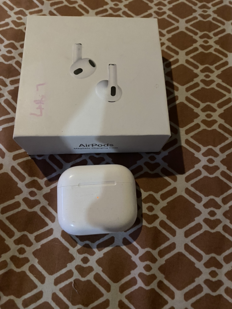 Apple Airpods 3rd Gen - photo 3
