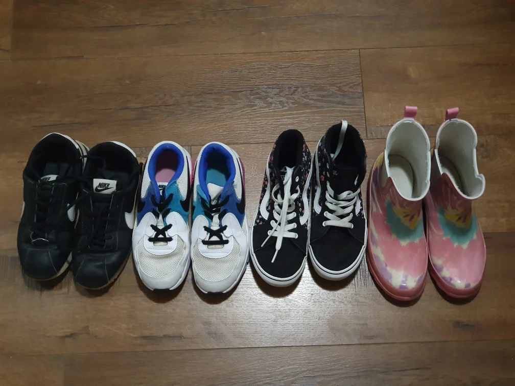 4 pairs of preloved shoes for girls size US 3