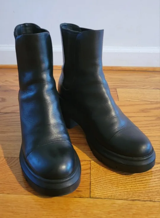 Stuart Weitzman Black Leather Boots image indicator(2)