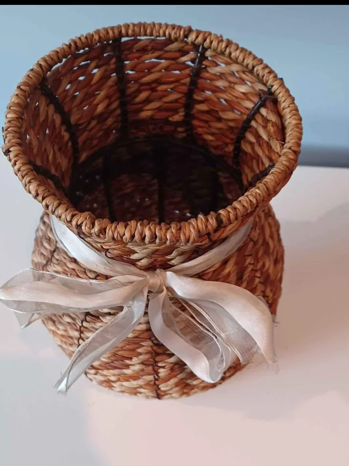 Wicker Vase image indicator(2)