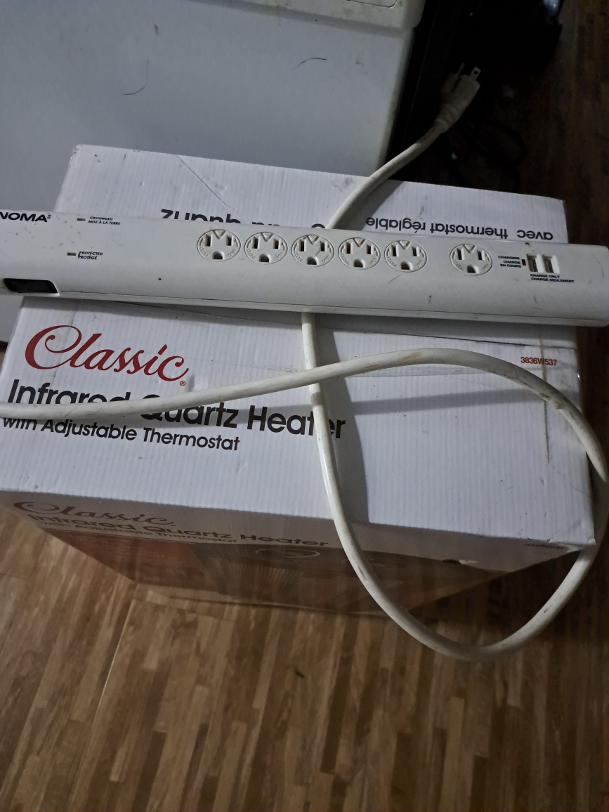 NOMA 7 Outlet Surge Protector