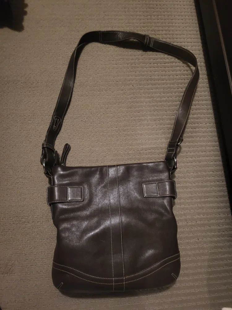 Coach Leather Shoulder Bag image indicator(2)