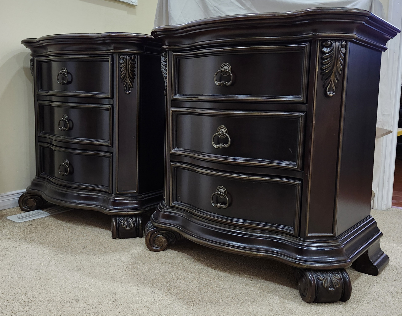 European Style Dark Brown 2 Nightstands and Chest/Dresser