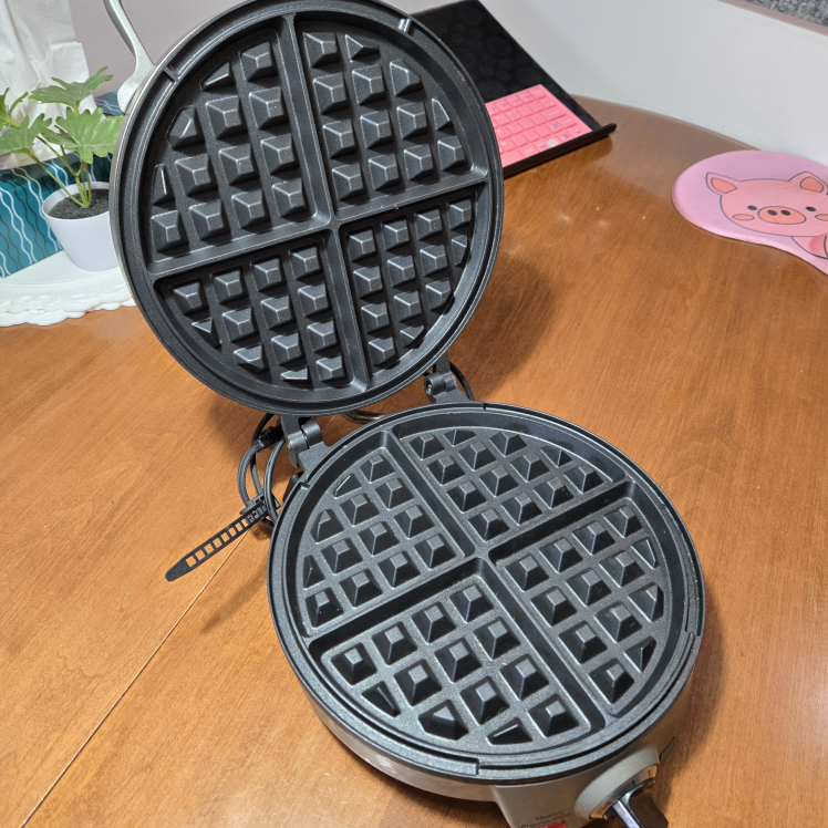 Cuisinart Waffle Maker - photo 4