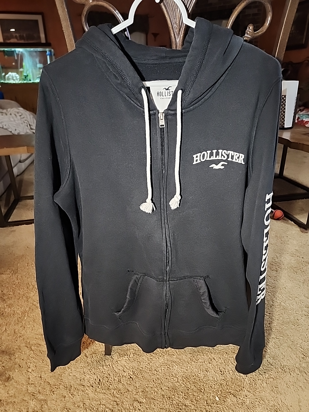 HOLLISTER Embroidered Black Fleece - size Lg