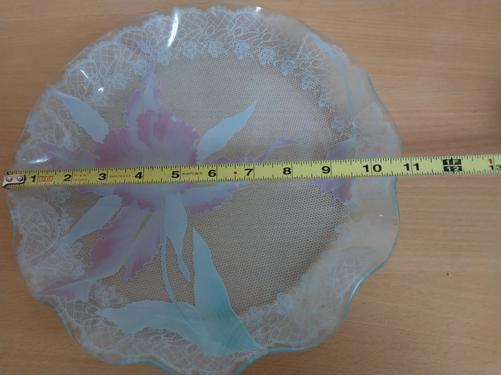 2 Glass Platters. New. 8$ EACH. Firm price. image indicator(2)