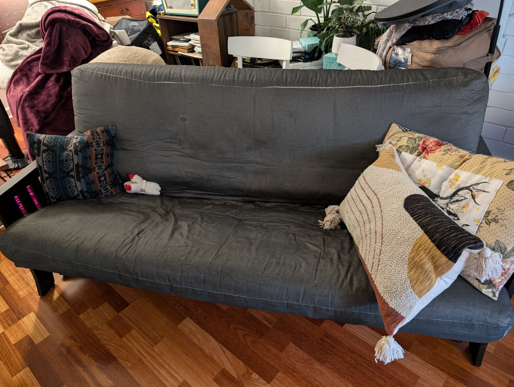 futon with frame - photo 3