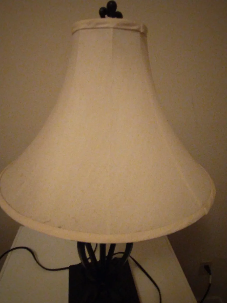 BLACK METAL SCROLL WORK TABLE LAMP image indicator(3)