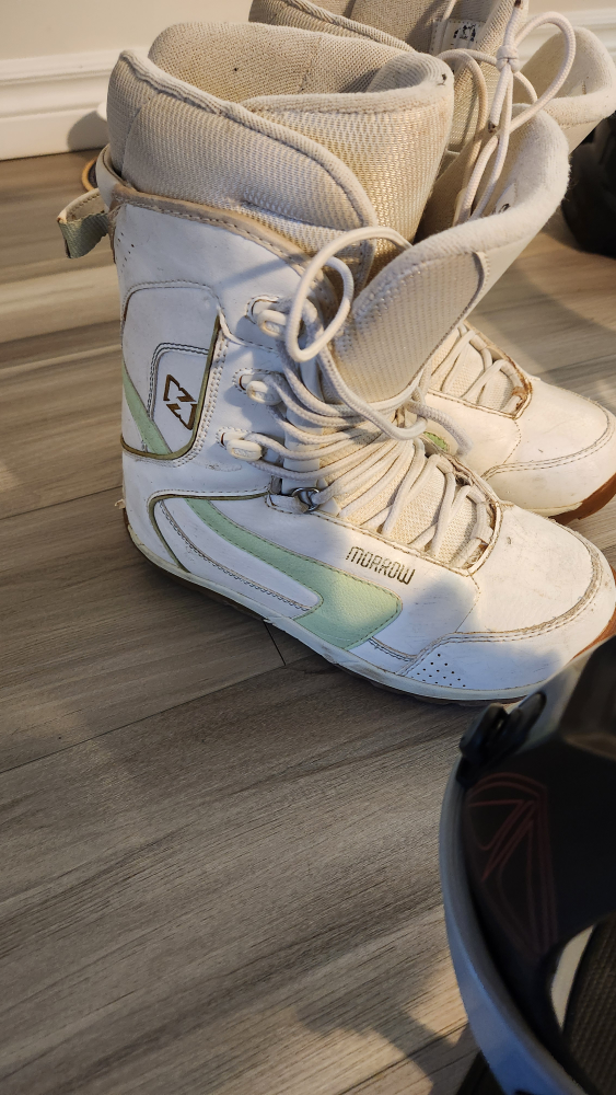 Snowboard Package - Morrow Boots, Firefly Bindings, Trip Board - photo 2