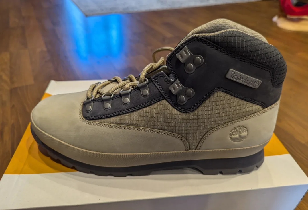 Timberland Hiker Boots (Men 10 and 12) image indicator(2)